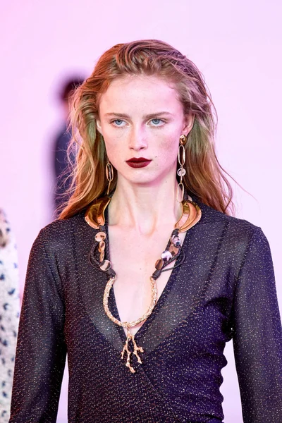 Look 154
